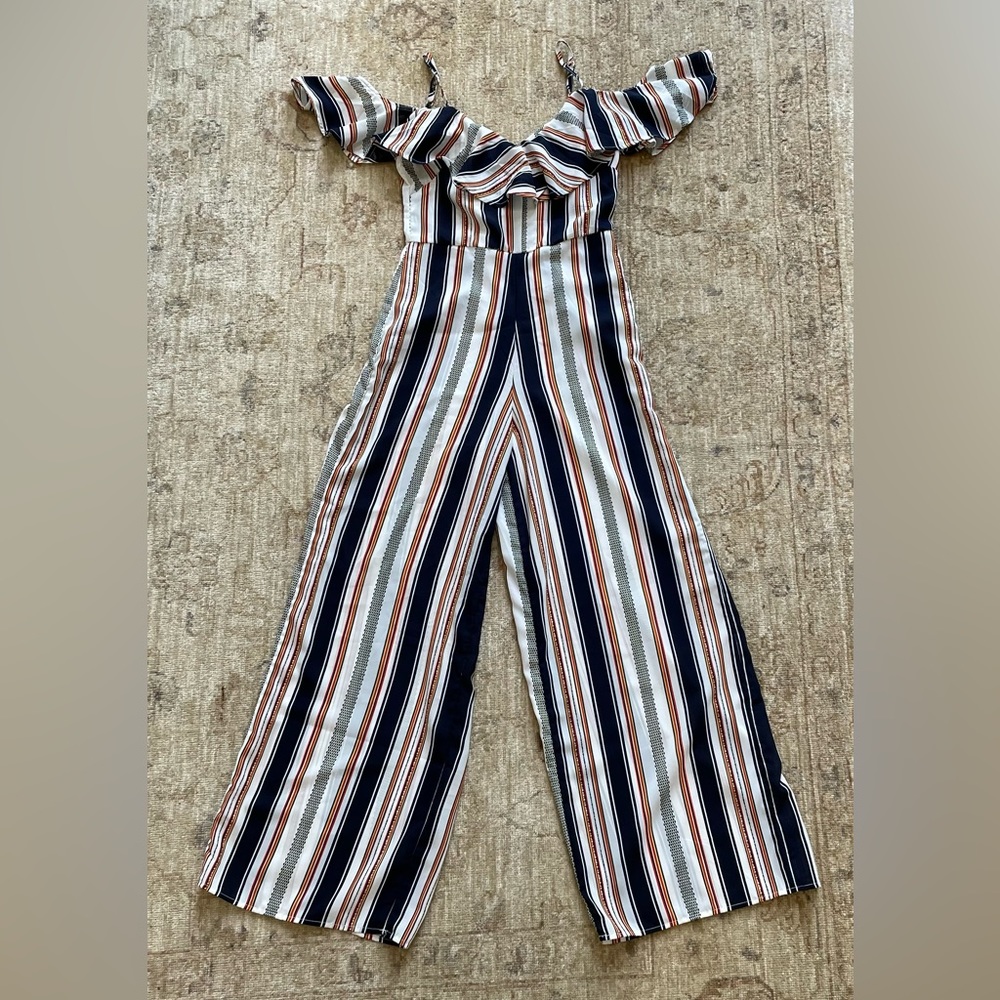 Super cute jumpsuit. Site S.